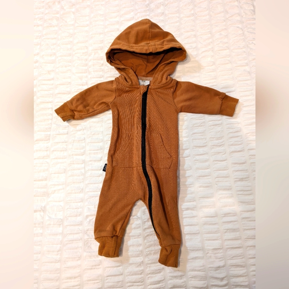 Olive + Scout Dylan zip One Piece sz.0-3 months